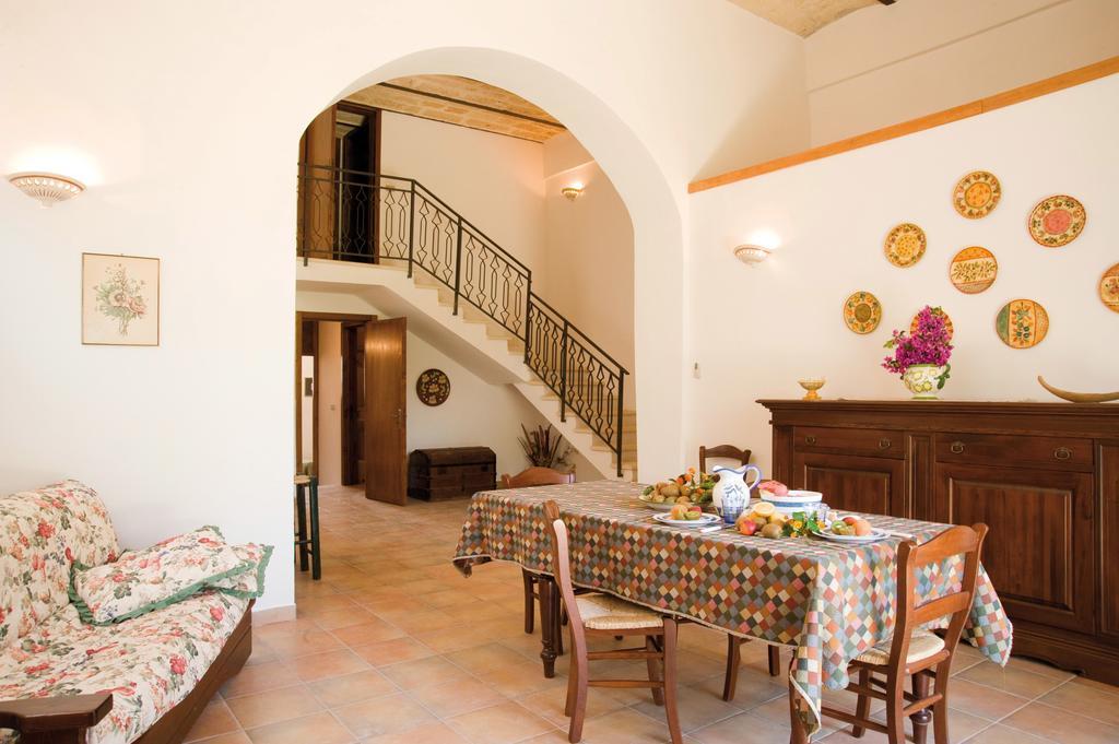 Tenuta Badessa Casalabate Cameră foto